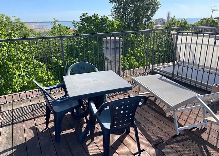Reverso - Alloggi Con Solarium Vista Mare