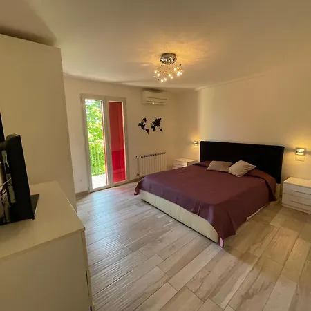 Reverso - Alloggi Con Solarium Vista Mare Caorle Exterior photo