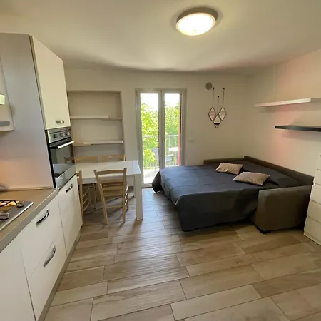 Reverso - Alloggi Con Solarium Vista Mare Caorle Exterior photo